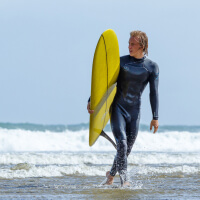 865b9784 surfer 11